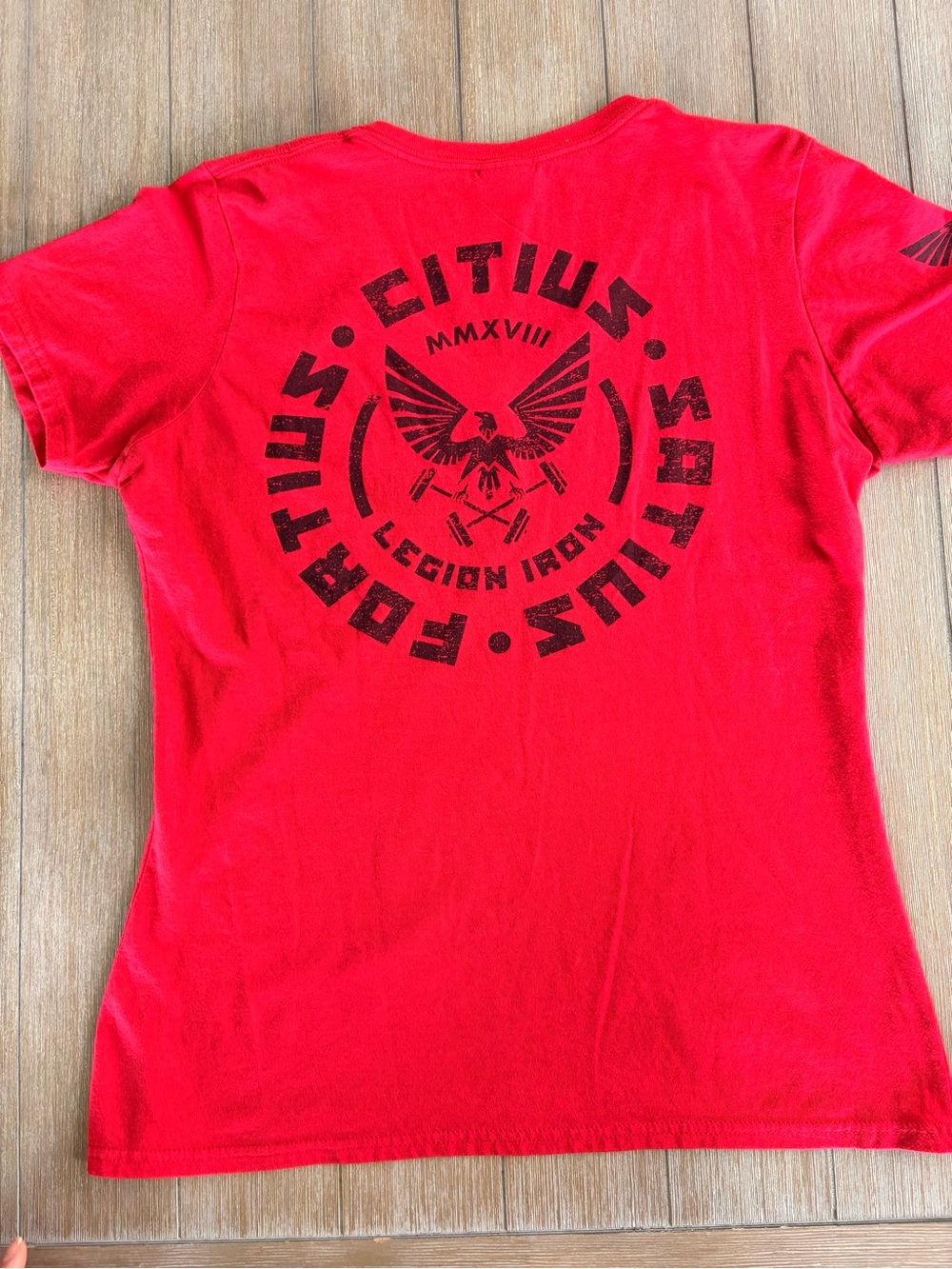 🌸IRON Graphic V-Neck Tee - Red🌸 - Picture 4 of 4